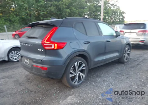2022 Volvo Xc40 T5 R-Design из США, поврежденный, VIN YV4162UM7N2642168